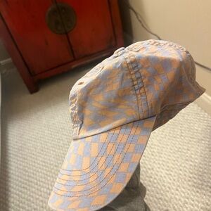 Baggu checkered hat